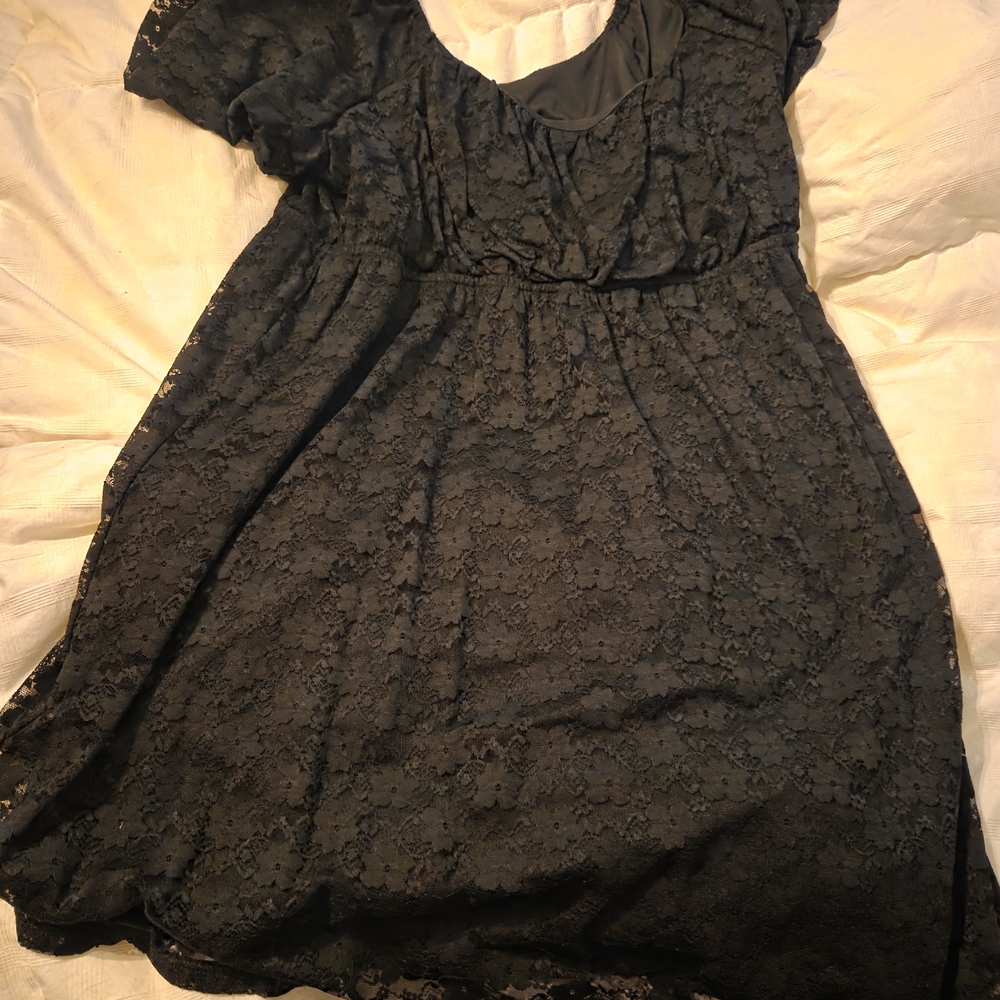 AUW Black Lace Short Sleeve Dress